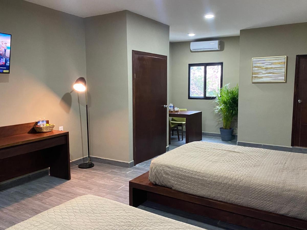 Huasteca Em Suites Сиудад Валес Екстериор снимка