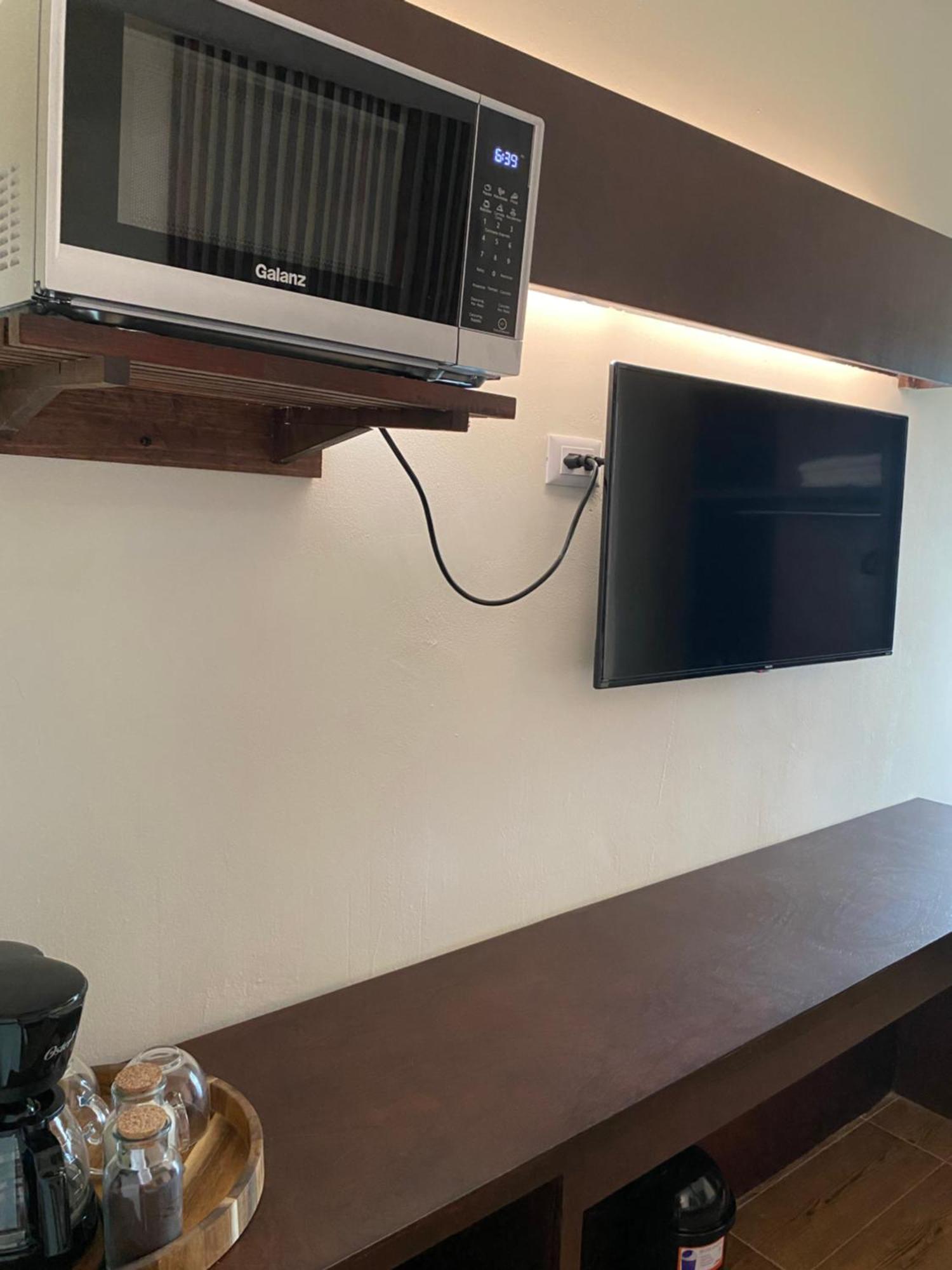 Huasteca Em Suites Сиудад Валес Екстериор снимка