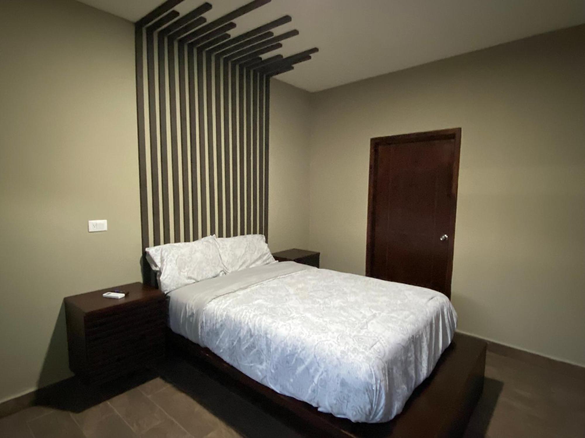 Huasteca Em Suites Сиудад Валес Екстериор снимка